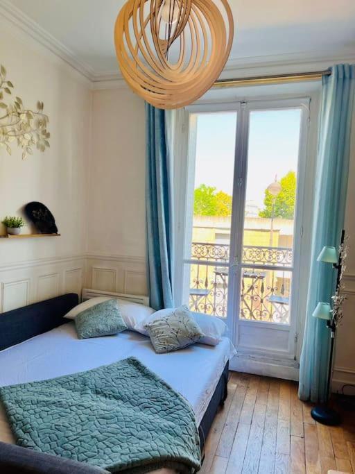 Beautiful Apartment With Balcony Paris Exterior photo